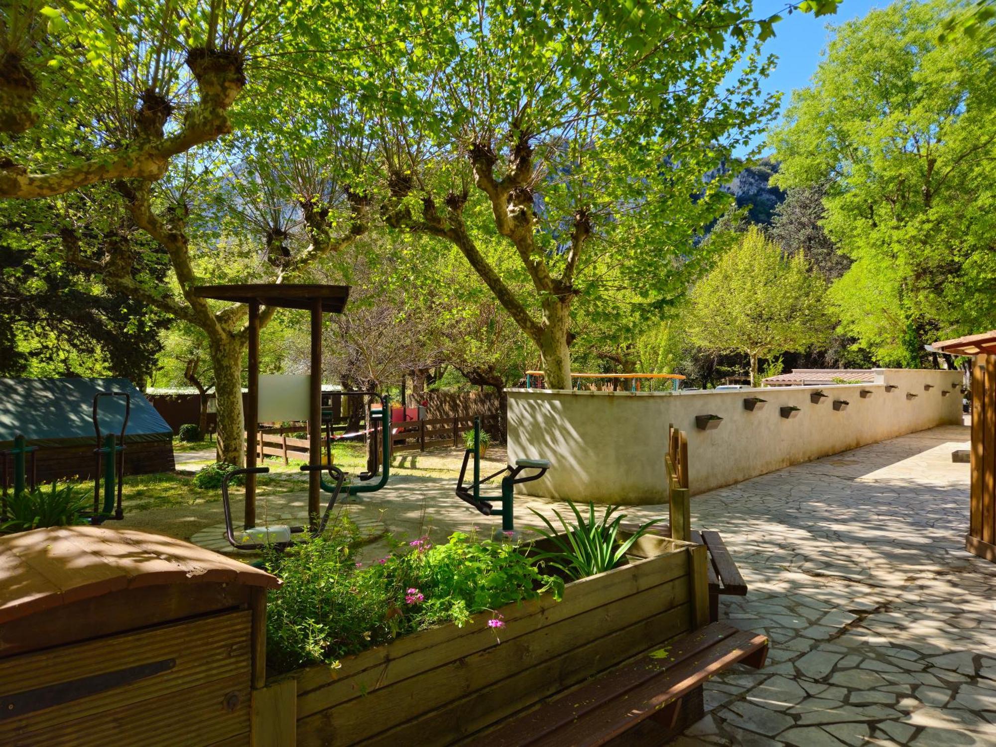 Camp Des Gorges - Camping Nature วัลลงปงต์ดาร์ก ภายนอก รูปภาพ