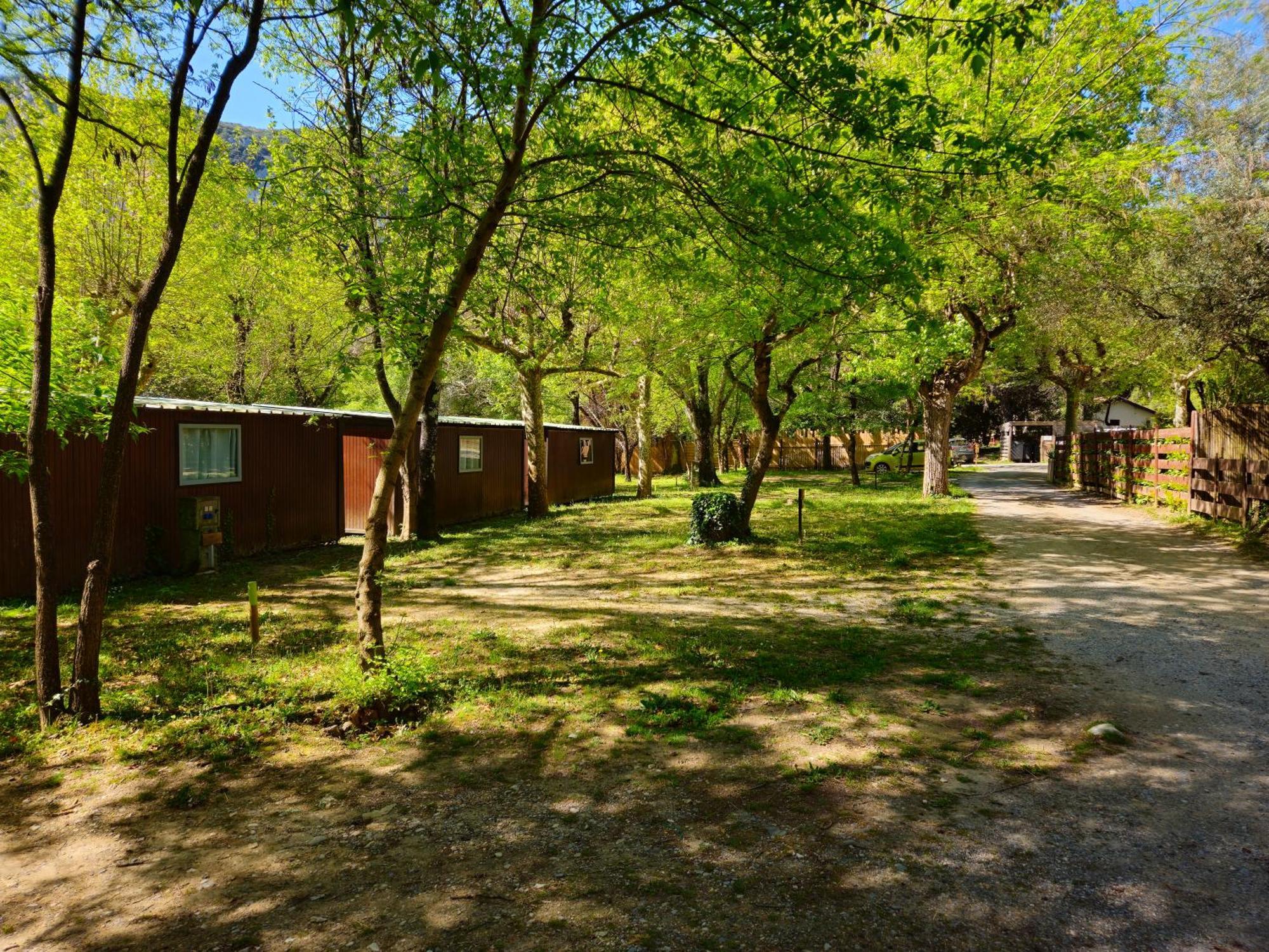 Camp Des Gorges - Camping Nature วัลลงปงต์ดาร์ก ภายนอก รูปภาพ
